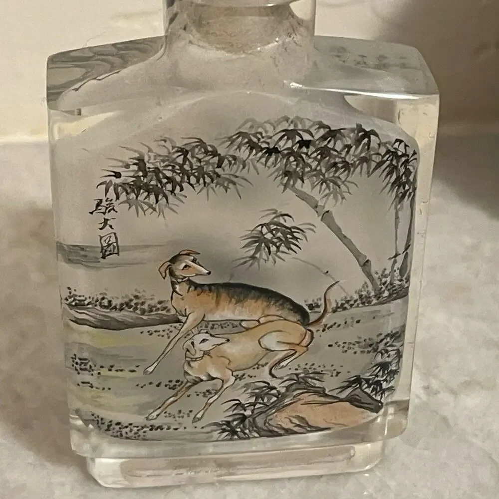 Vintage snuff Bottle asian with dogs